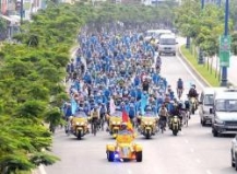 CUỘC DIỄU HÀNH XE ĐẠP HƯỞNG ỨNG TOÀN DÂN RÈN LUYỆN THÂN THỂ THEO GƯƠNG BÁC HỒ VĨ ĐẠI VÀ VÌ THÀNH PHỐ 